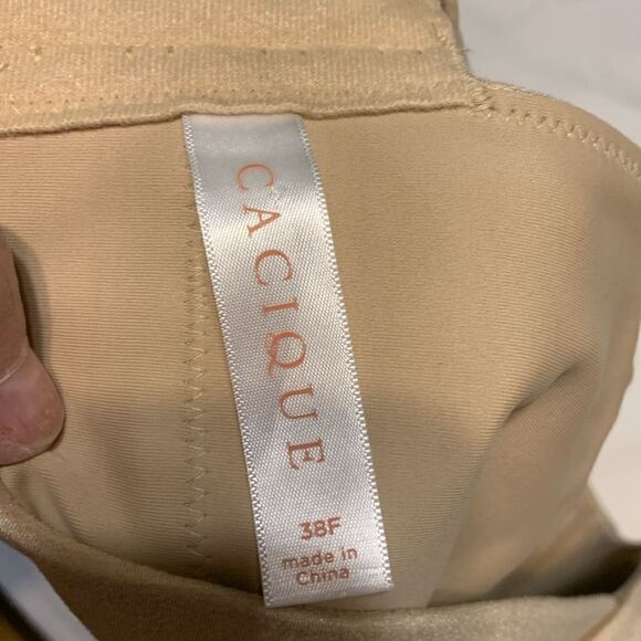 CACIQUE Size 38F underwire and lightly padded seamless bra. Color nude - Picture 5 of 6
